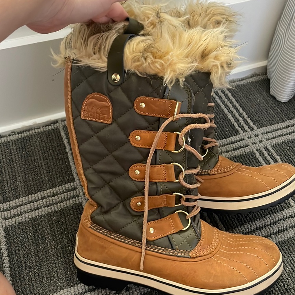 Sorel size 7 snow boots